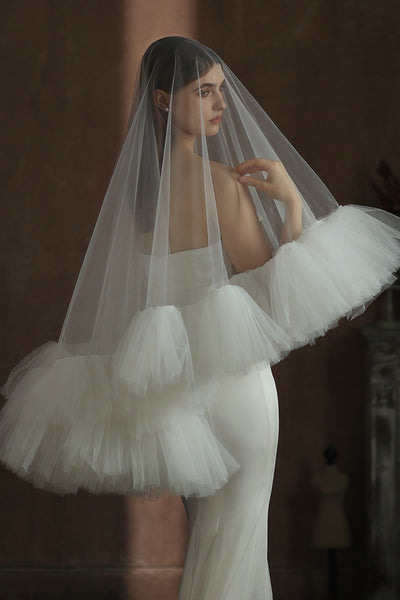 【バオバブの木】MANY WAY AIRY VEIL DRESS The Hailey Pearl Veil – Jay Kay Braids and Bridal
