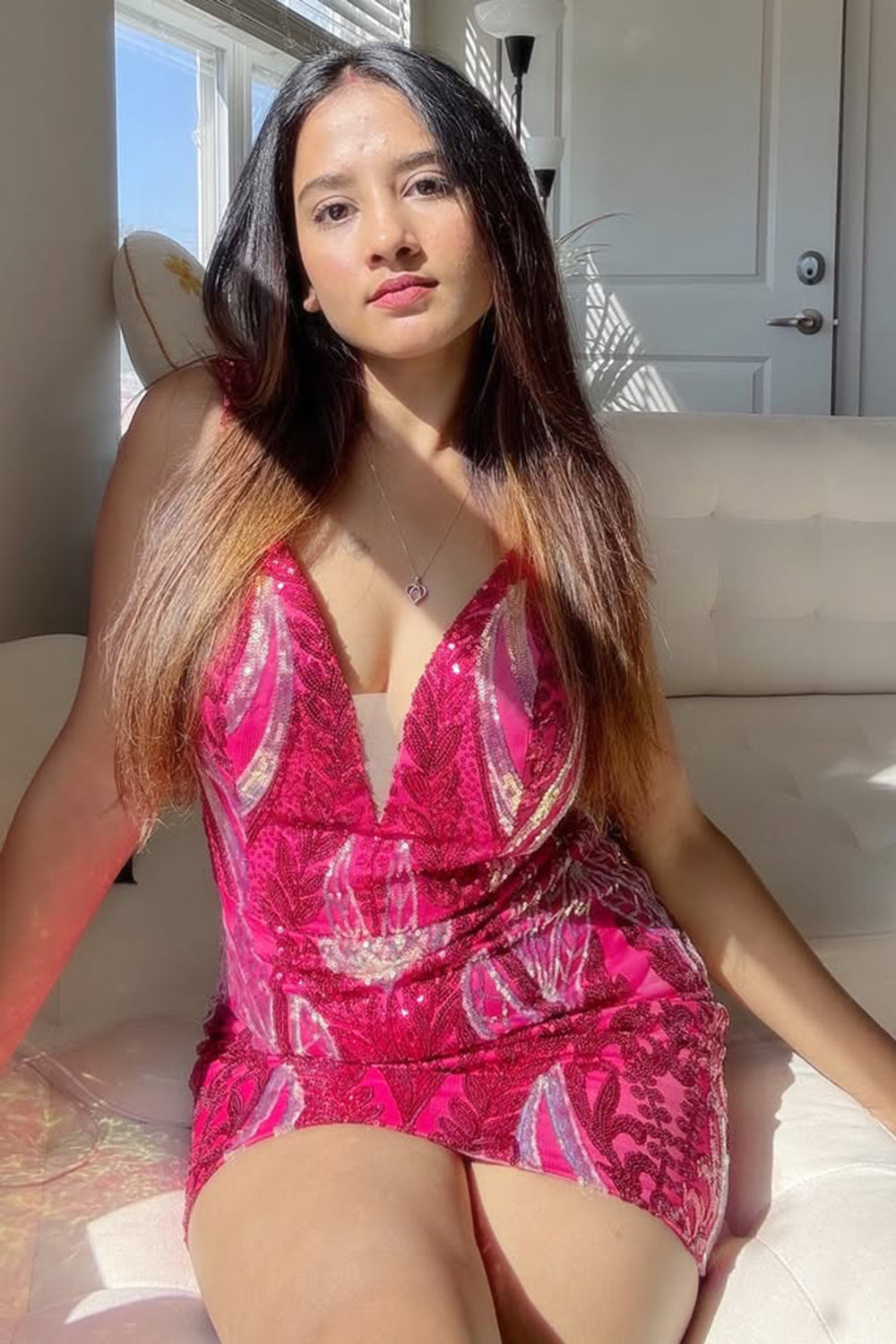 Glitter Fuchsia V Neck Tight Backless Short Homecoming Dress with Sequins