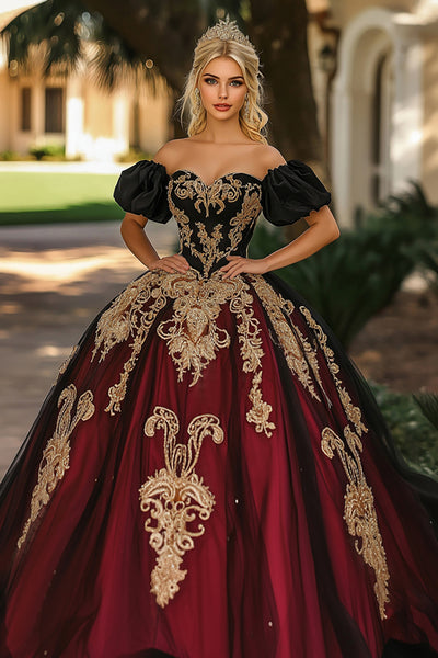 Zapaka Women Burgundy and Black Off The Shoulder Ball Gown Quinceanera Dress Organza Appliqued Sweet 16 Dress with Puff Sleeves, Burgundy+Black / US16