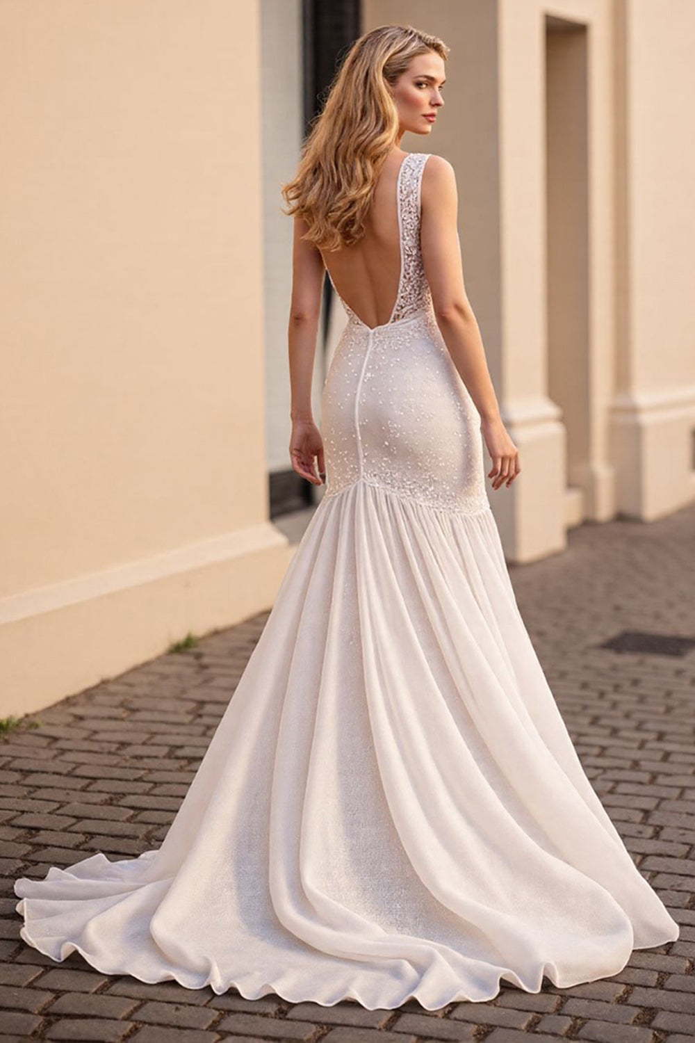 Ivory Mermaid V Neck Sleeveless Lace Long Wedding Dress
