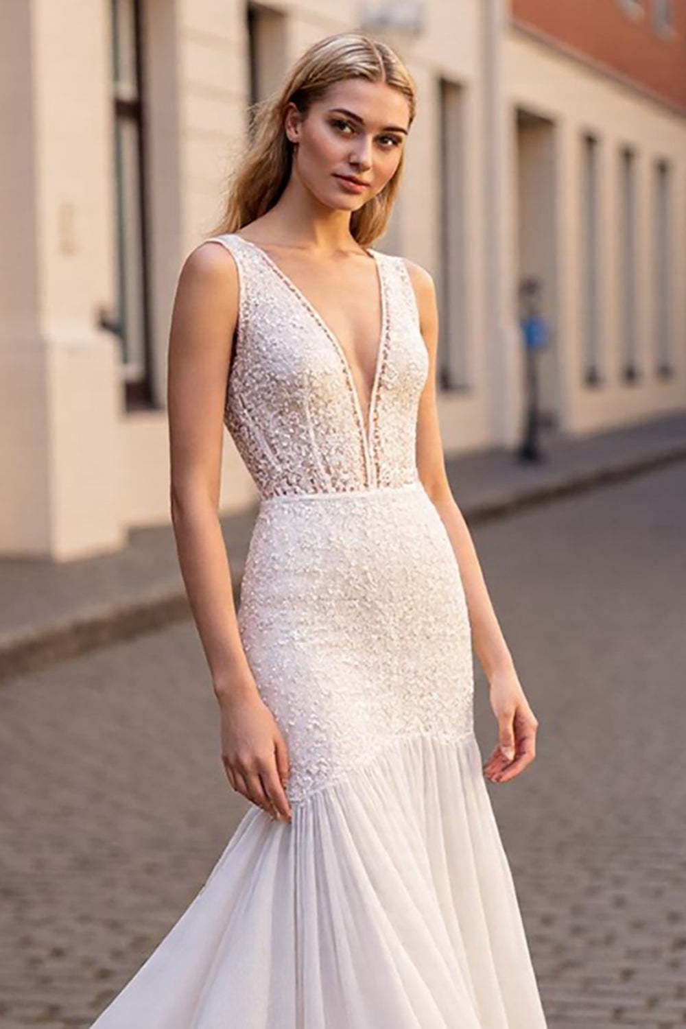 Ivory Mermaid V Neck Sleeveless Lace Long Wedding Dress
