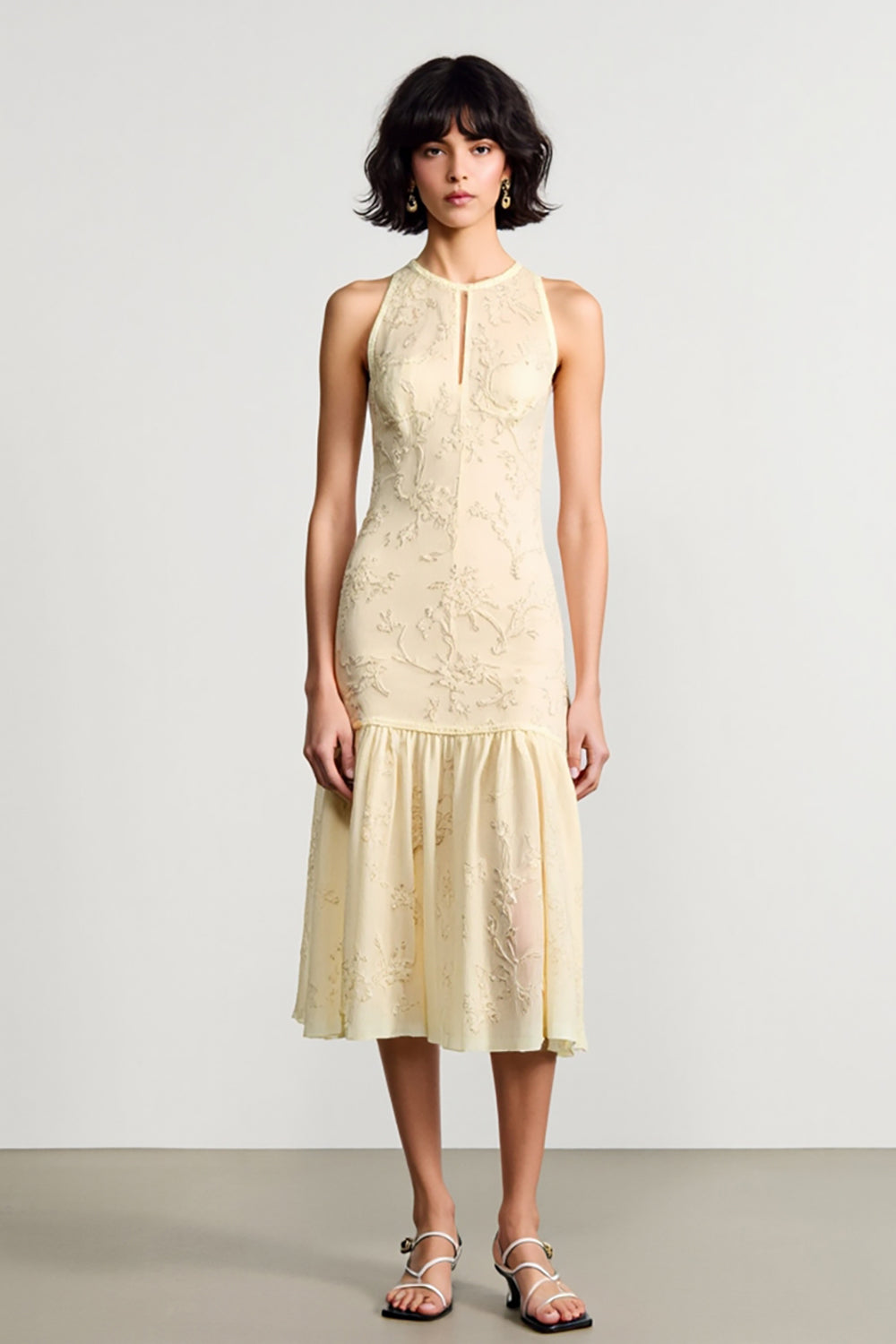 Apricot Round Neck Backless Midi Summer Dress with Appliques