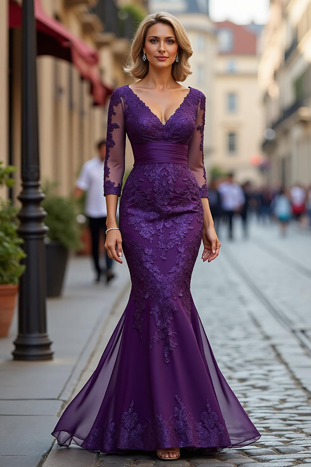 Mermaid V-Neck Plum Mother of the Bride Dress with Lace Appliques