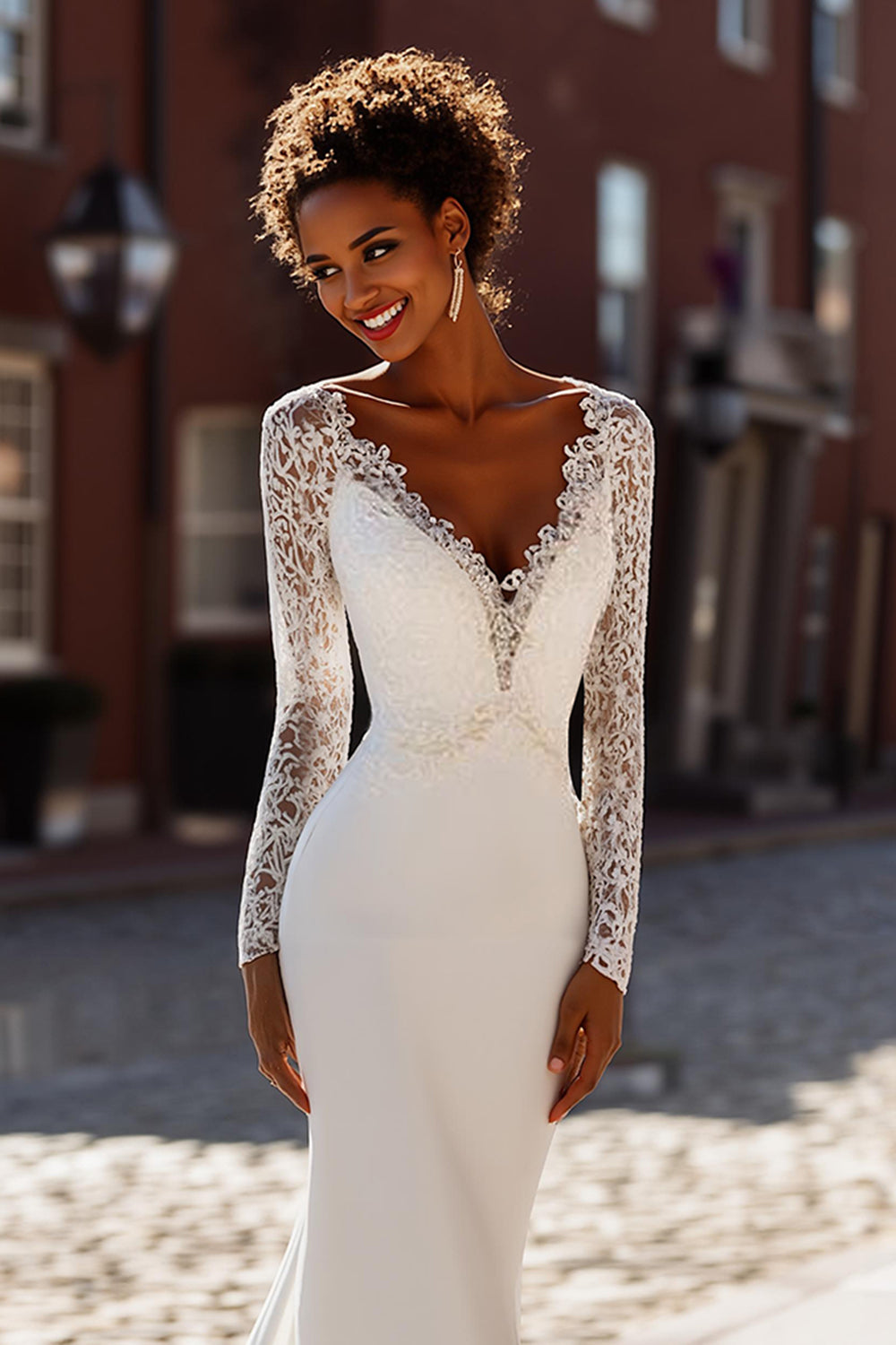 White Mermaid V-Neck Lace Appliqued Wedding Dress with Court Train
