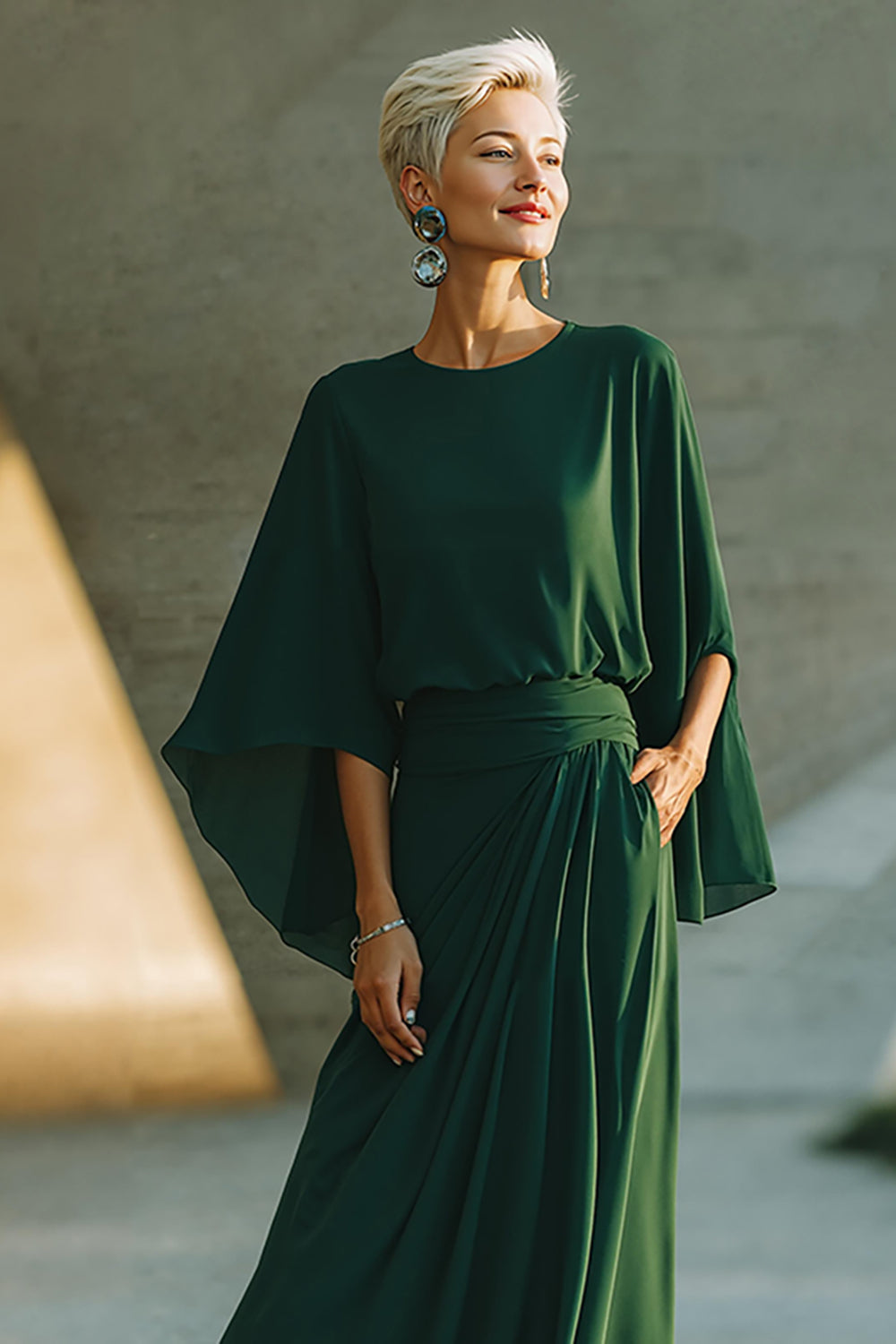 Dark Green A-Line Round Neck Long Mother Of The Bride Dress