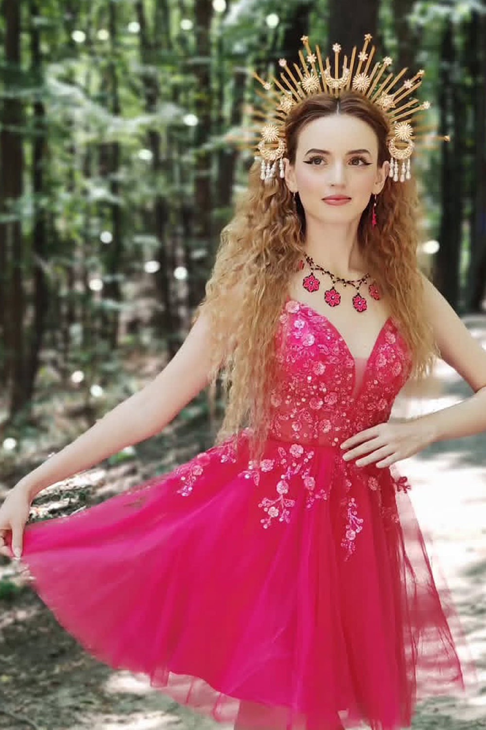 Fuchsia A-Line Spaghetti Straps Sequins Short Homecoming Dress with Appliques