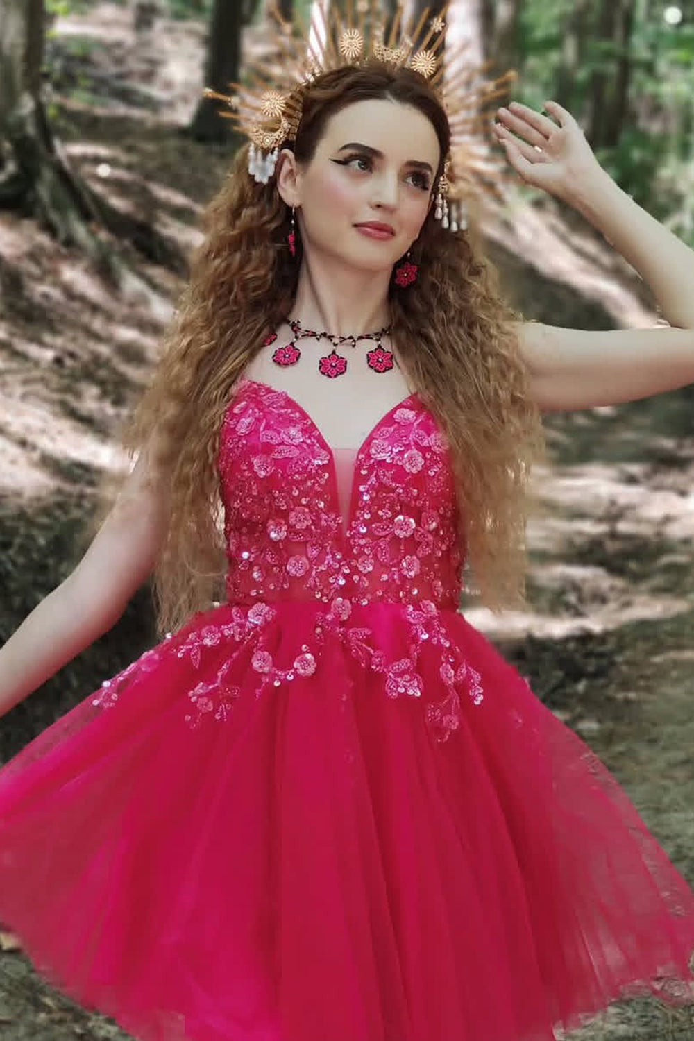 Fuchsia A-Line Spaghetti Straps Sequins Short Homecoming Dress with Appliques