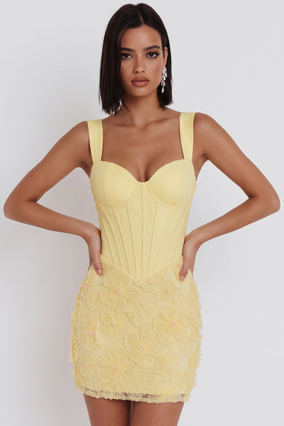 light yellow corset dress ZAPAKA Women Homecoming Pearls Floral Appliques Thick Straps Bodycon Sweetheart Short Prom Dress, Light Yellow / US16W black-suit size:S/UK10 Blue Quinceañera Dresses – very fitted at natural