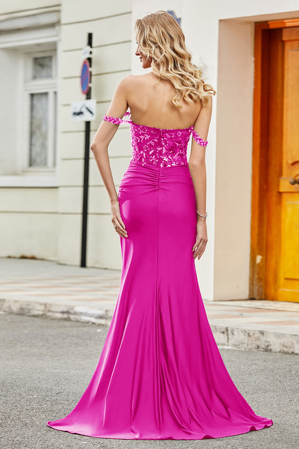 Dark Green Mermaid Off The Shoulder Prom Dress with Ruffles