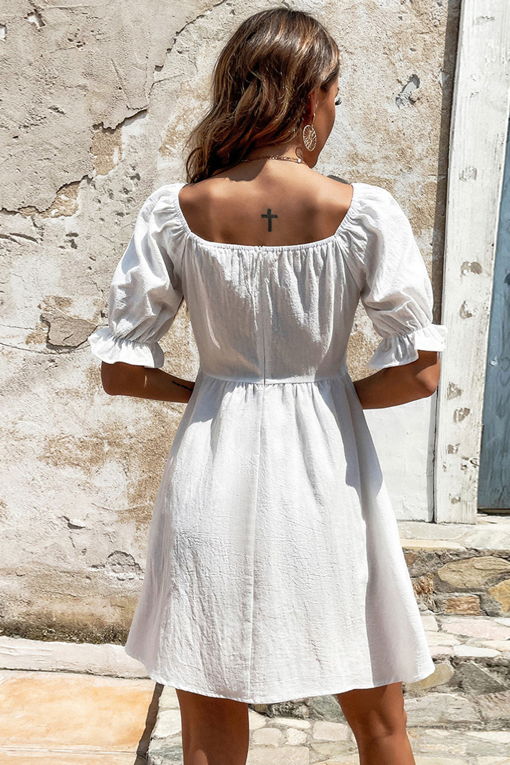 White Square Neck Mini Graduation Dress With Short Sleeves