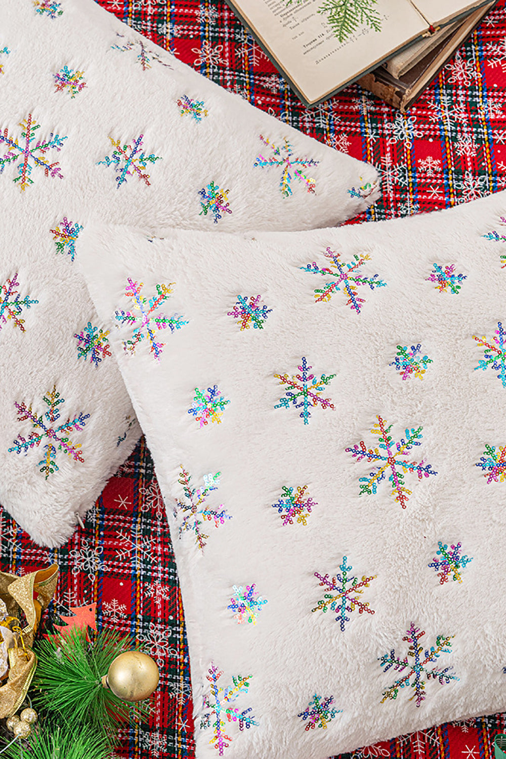 Christmas Gift White Snowflake Plush Pillow Case