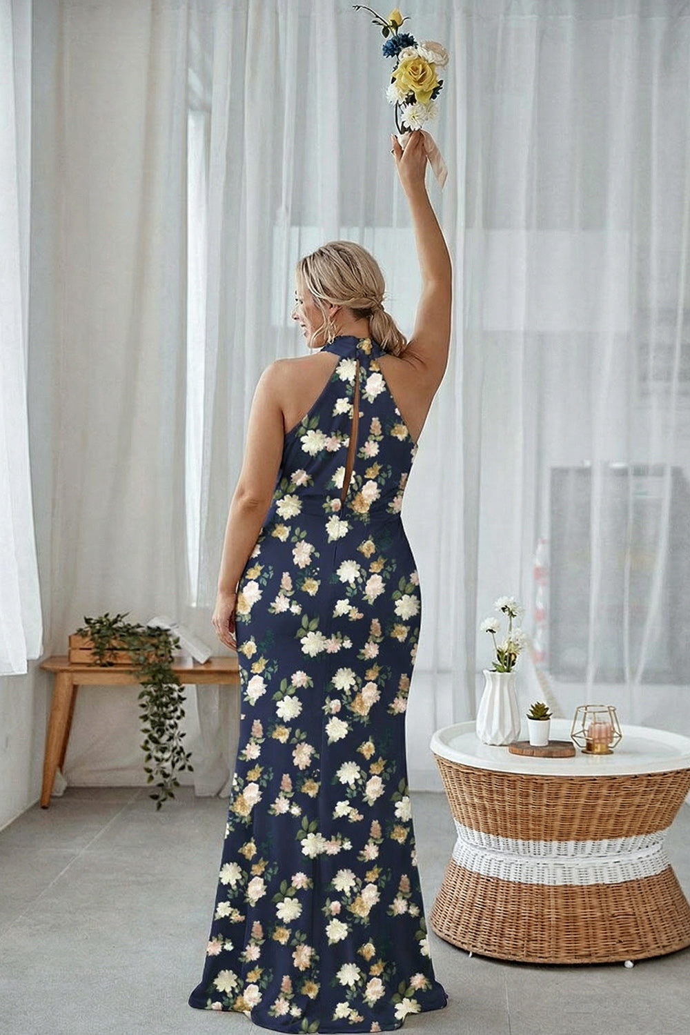 Zapaka Women Blue White Flower Plus Size Bridesmaid Dress Sheath Halter Printed Satin Long Wedding Guest Dress, Blue White Flower / US18W Zapaka Women Blue White Flower Plus Size Bridesmaid Dress Sheath Halter Printed Satin Long Wedding Guest Dress, Blue White Flower / US18W