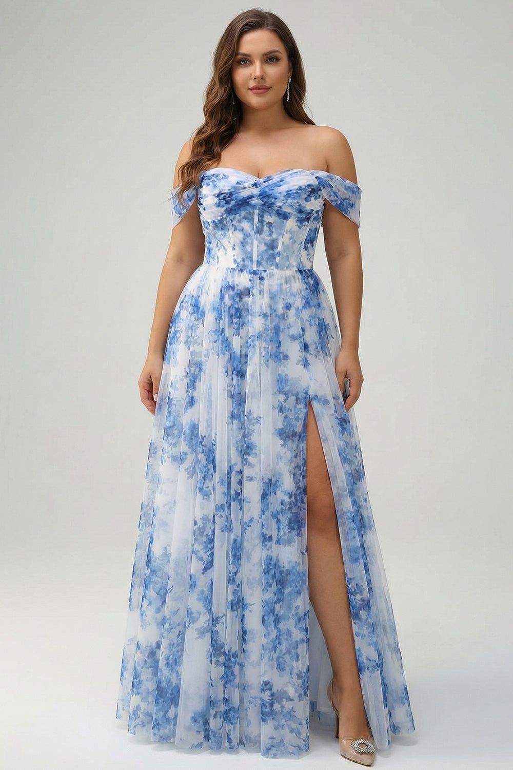 Zapaka Women White Blue Flower Plus Size Bridesmaid Dress with Slit A
