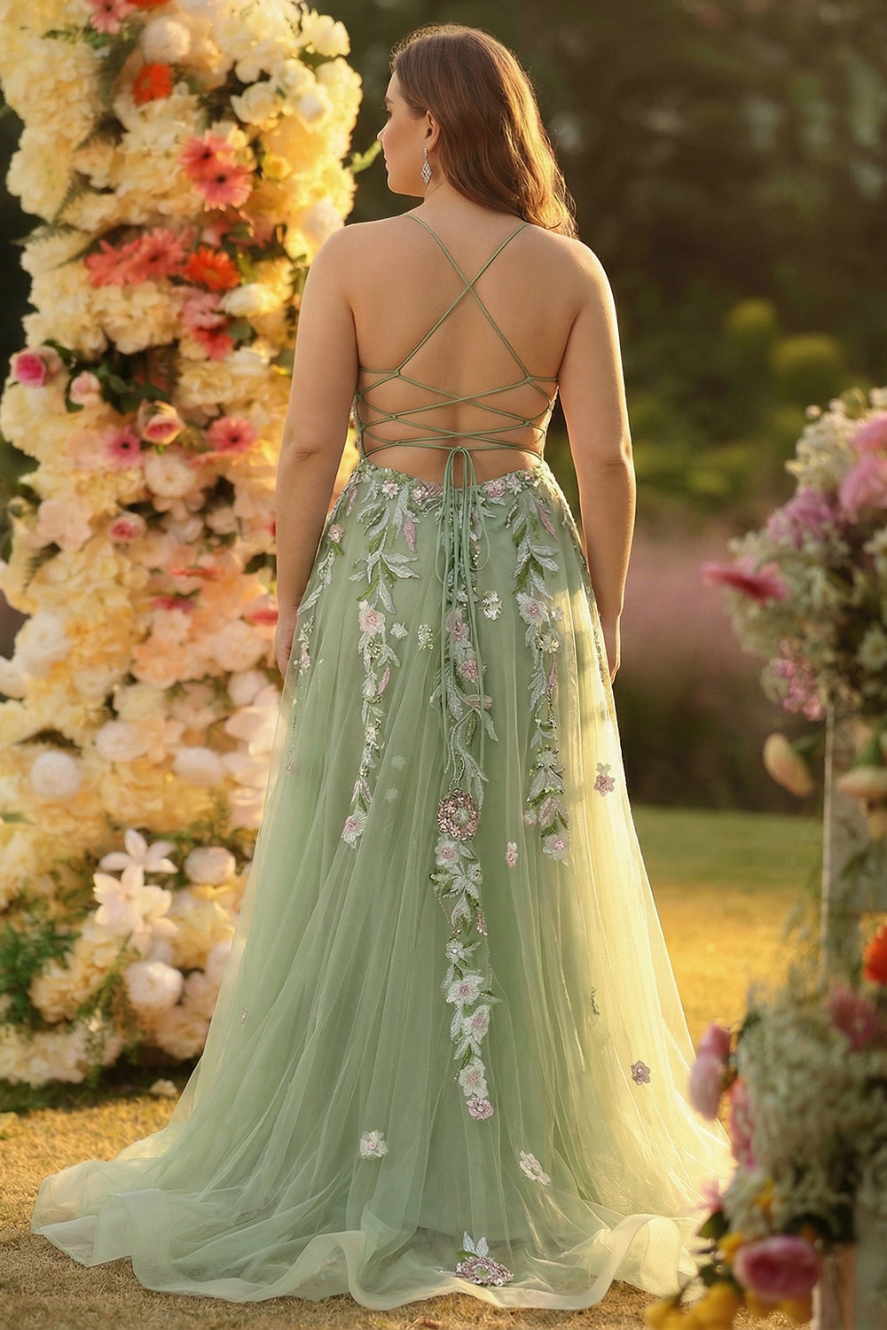 Zapaka Women Green Plus Size Prom Dress with Slit Tulle A Line Spaghetti Straps Appliqued Corset Long Party Dress with Sequins, Green / US26W Zapaka Women Green Plus Size Prom Dress with Slit Tulle A Line Spaghetti Straps Appliqued Corset Long Party Dress with Sequins, Green / US26W