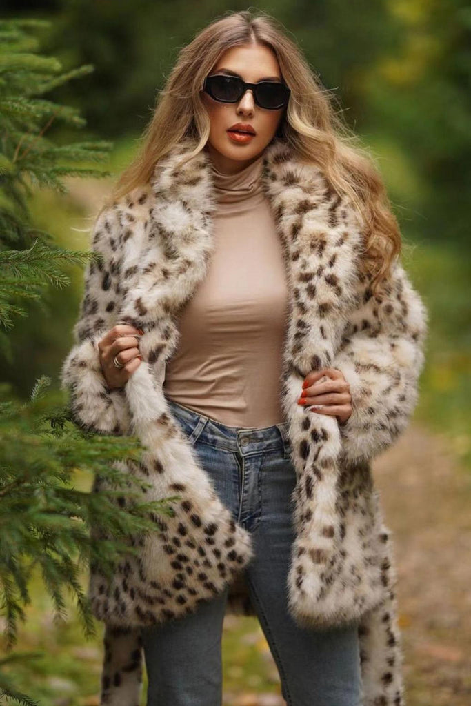 Zapaka Women Fluffy White Leopard Faux Fur Coat with Belt ZAPAKA