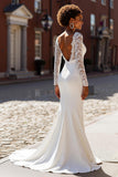 White Mermaid V-Neck Lace Appliqued Wedding Dress with Court Train
