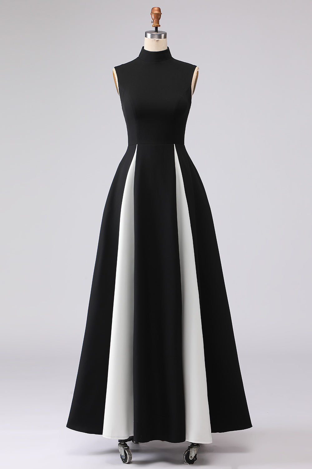 Zapaka Women Plus Size Black and White Formal Dress A-Line High Neck Long Evening Dress with Pockets, Black and White / US24W