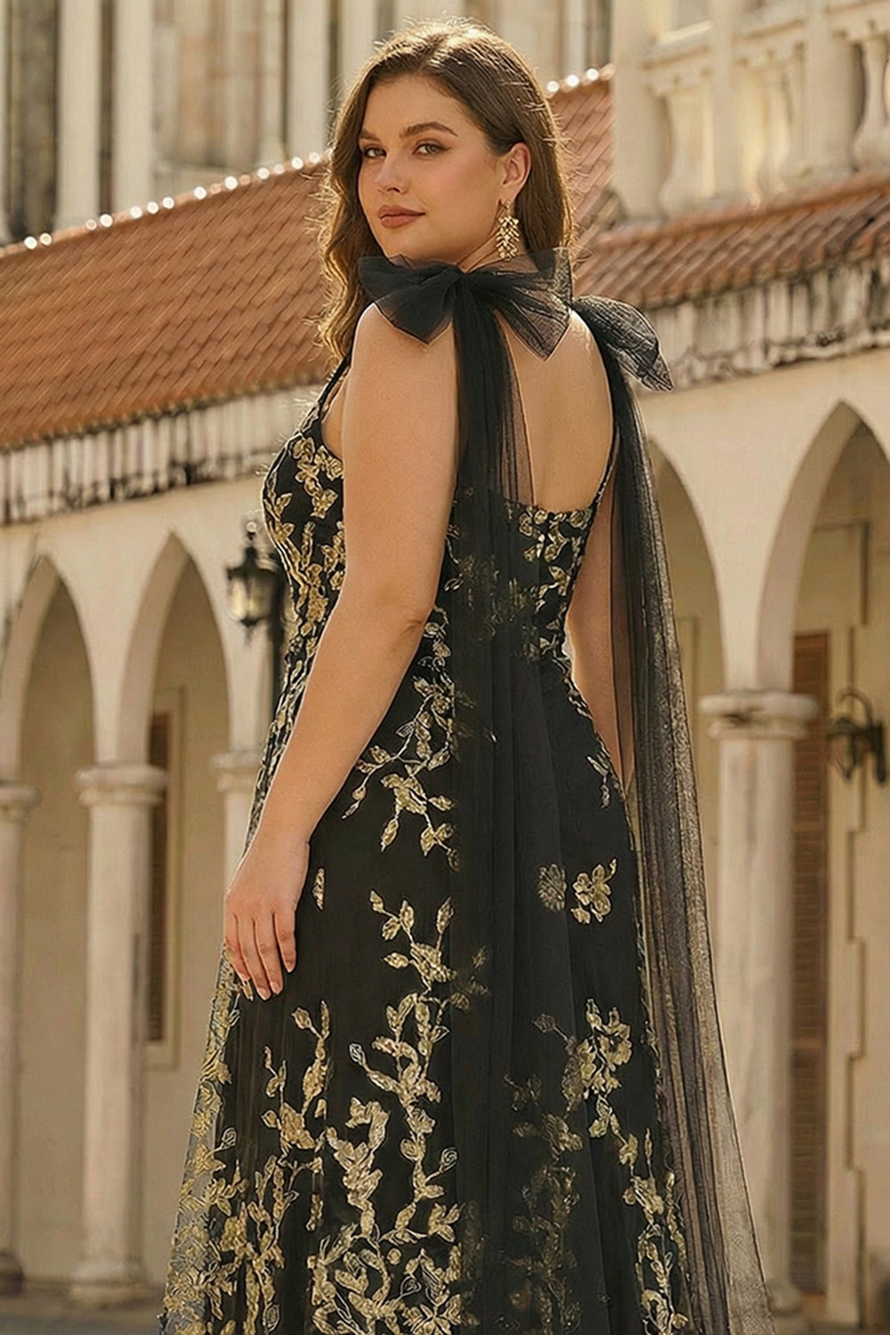 Zapaka Women Sparkly Black Golden Plus Size Prom Dress with Streamer V Neck Appliques A Line Long Formal Dress, Black Golden / US24W Zapaka Women Sparkly Black Golden Plus Size Prom Dress with Streamer V Neck Appliques A Line Long Formal Dress, Black Golden / US24W