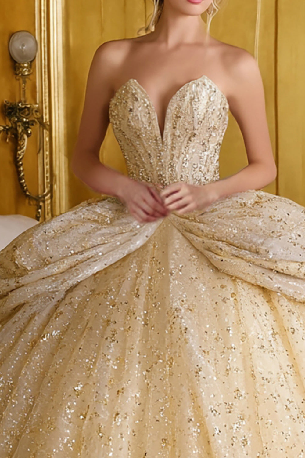 Zapaka Women Sparkly Quinceanera Dress Gold Strapless Ball-Gown Sweet 16 Dress, Golden / US4 Zapaka Women Sparkly Quinceanera Dress Gold Strapless Ball-Gown Sweet 16 Dress, Golden / US4