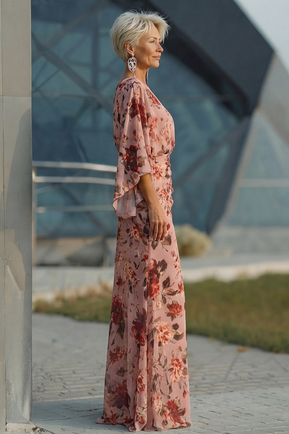 Zapaka Women Dusty Rose Floral V Neck Mother of the Bride Dress with Flared Sleeves Chiffon Sheath Wedding Guest Dress, Dusty Rose Flower / US26W