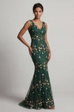 Dark Green Embroidered Mermaid V-Neck Long Mother of the Bride Dress