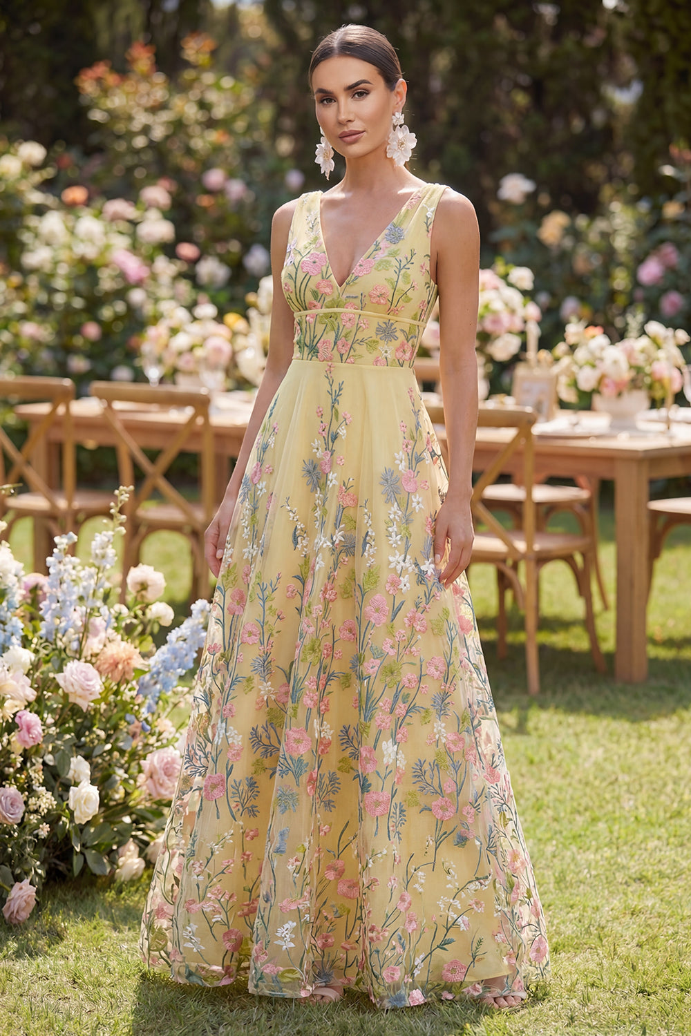Zapaka Women Yellow Tulle Dress A-Line V-Neck Embroidered Long Floral Wedding Guest Dress, Yellow / US22W