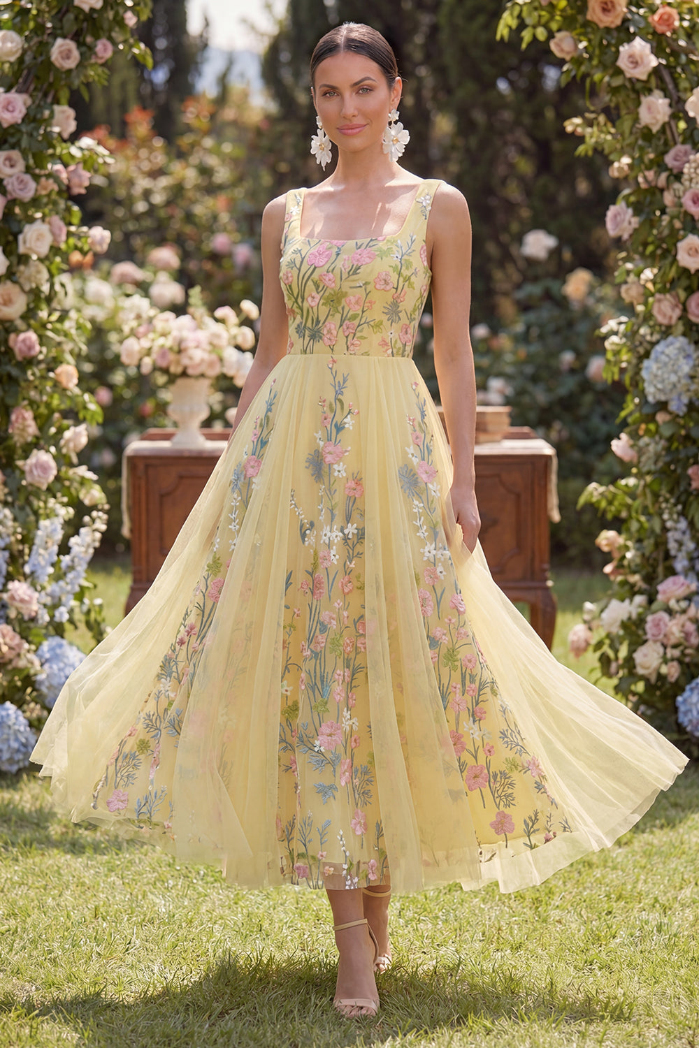 Zapaka Women Yellow Tulle Dress A-Line Square Neck Embroidered Midi
