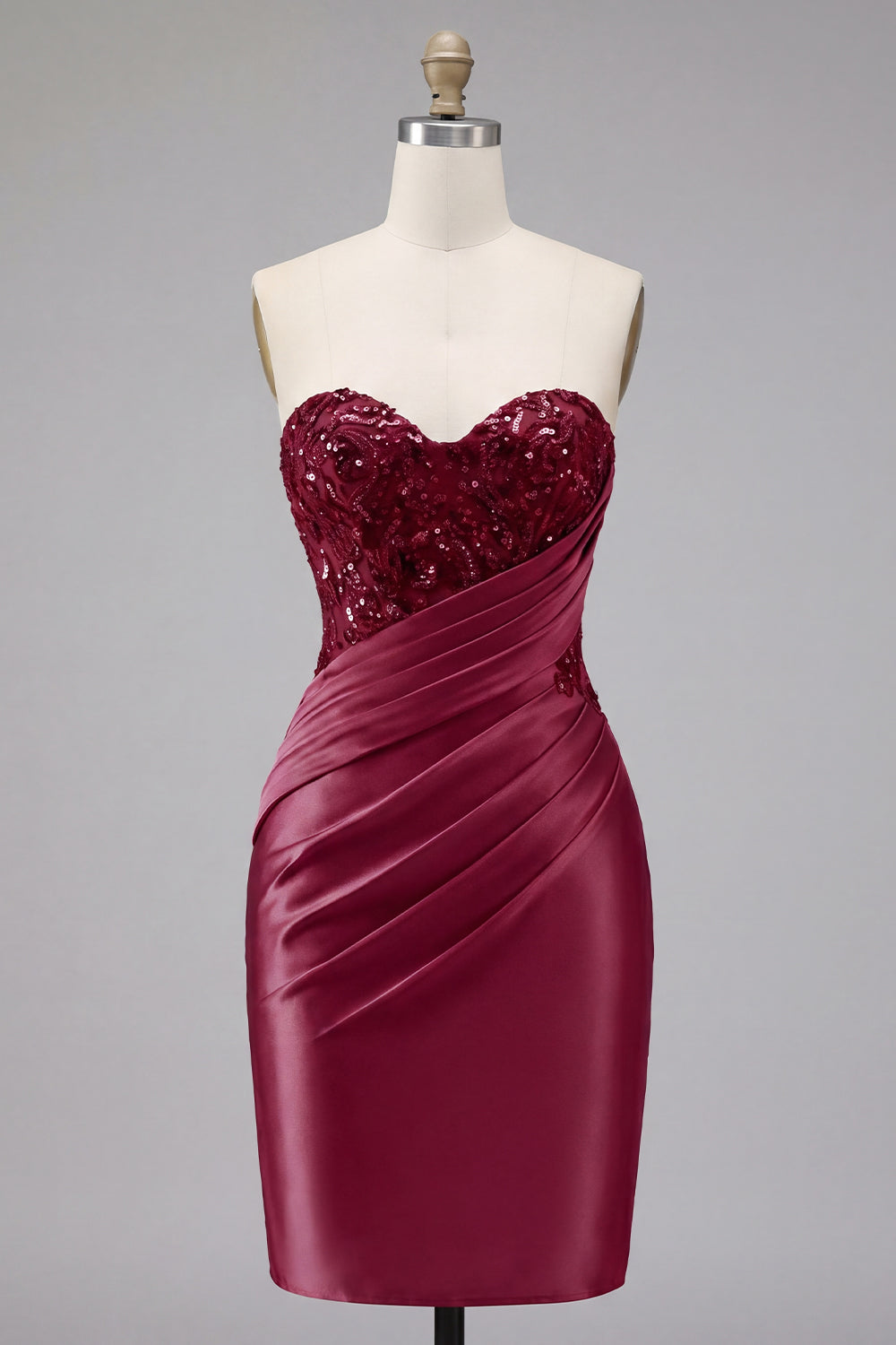Zapaka Women Burgundy Satin Homecoming Dress with Sequins Sweetheart Ruched Bodycon Mini Cocktail Party Dress, Burgundy / US24W