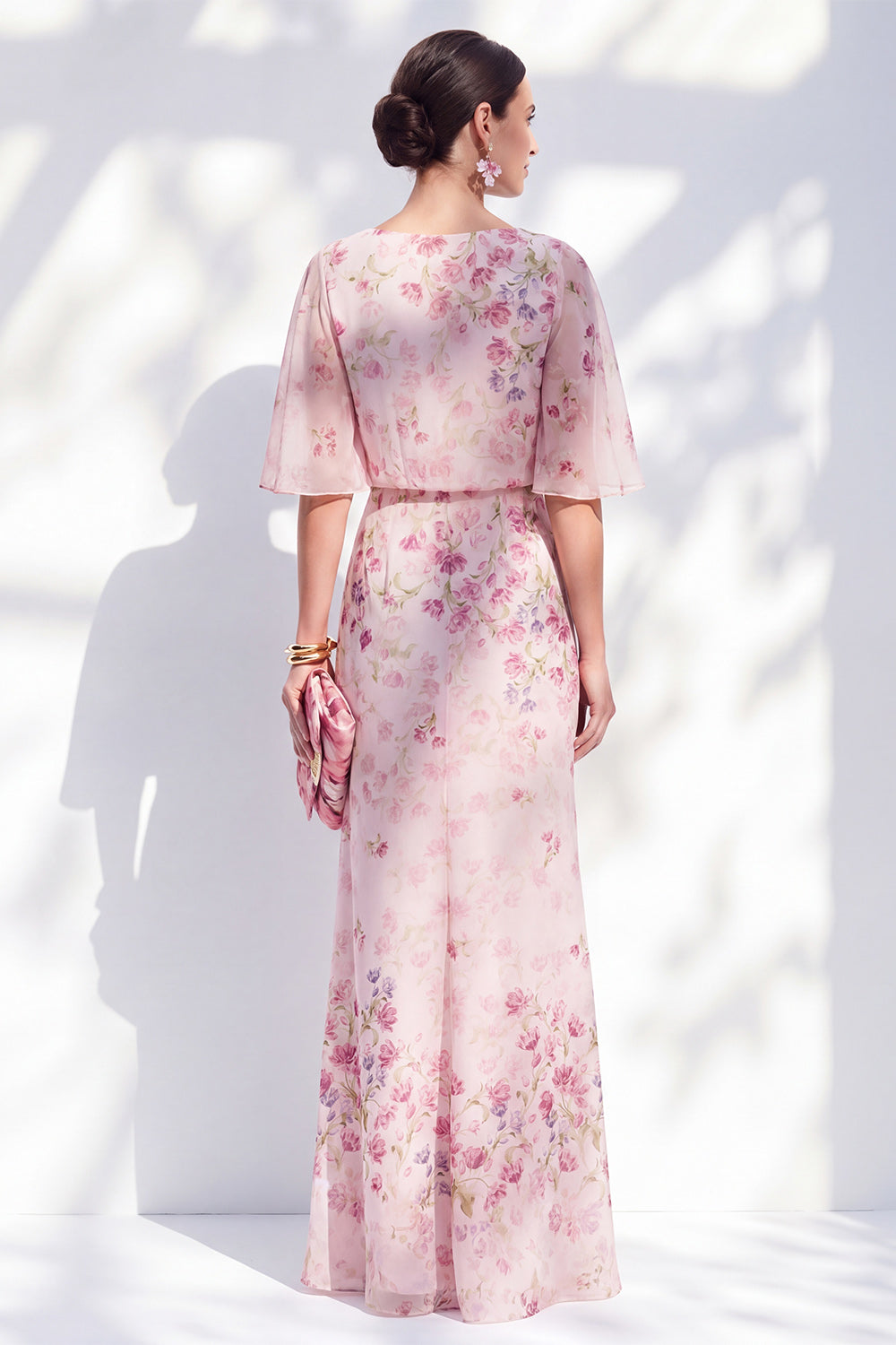 Zapaka Women Blue Mother Of the Bride Dress with Half Sleeves Floral Bateau Neck Chiffon Sheath Long Wedding Guest Dress, Pink / US14