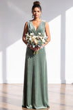 Dark Green Sheath Velvet Ruched V-Neck Long Bridesmaid Dress
