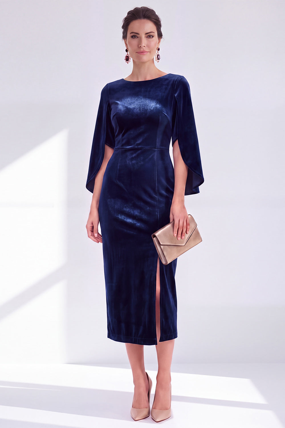 Zapaka Women Dark Blue Flutter Sleeves Mother Of The Bride Dress with Back Zipper Sheath Bateau Neck Velvet Midi Formal Dress with Slit – ZAPAKA