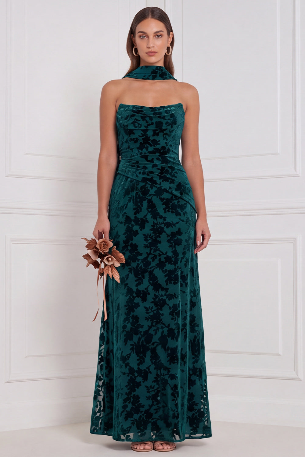 ZAPAKA Women Long Black Bridesmaid Dress with Neck Scarf Sheath Strapless Sleeveless Ruched Velvet Wedding Guest Dress