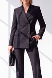 Black Fitted Peak Lapel 2 Piece Double Breasted Women Suits with Pockets