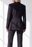 Black Fitted Peak Lapel 2 Piece Double Breasted Women Suits with Pockets