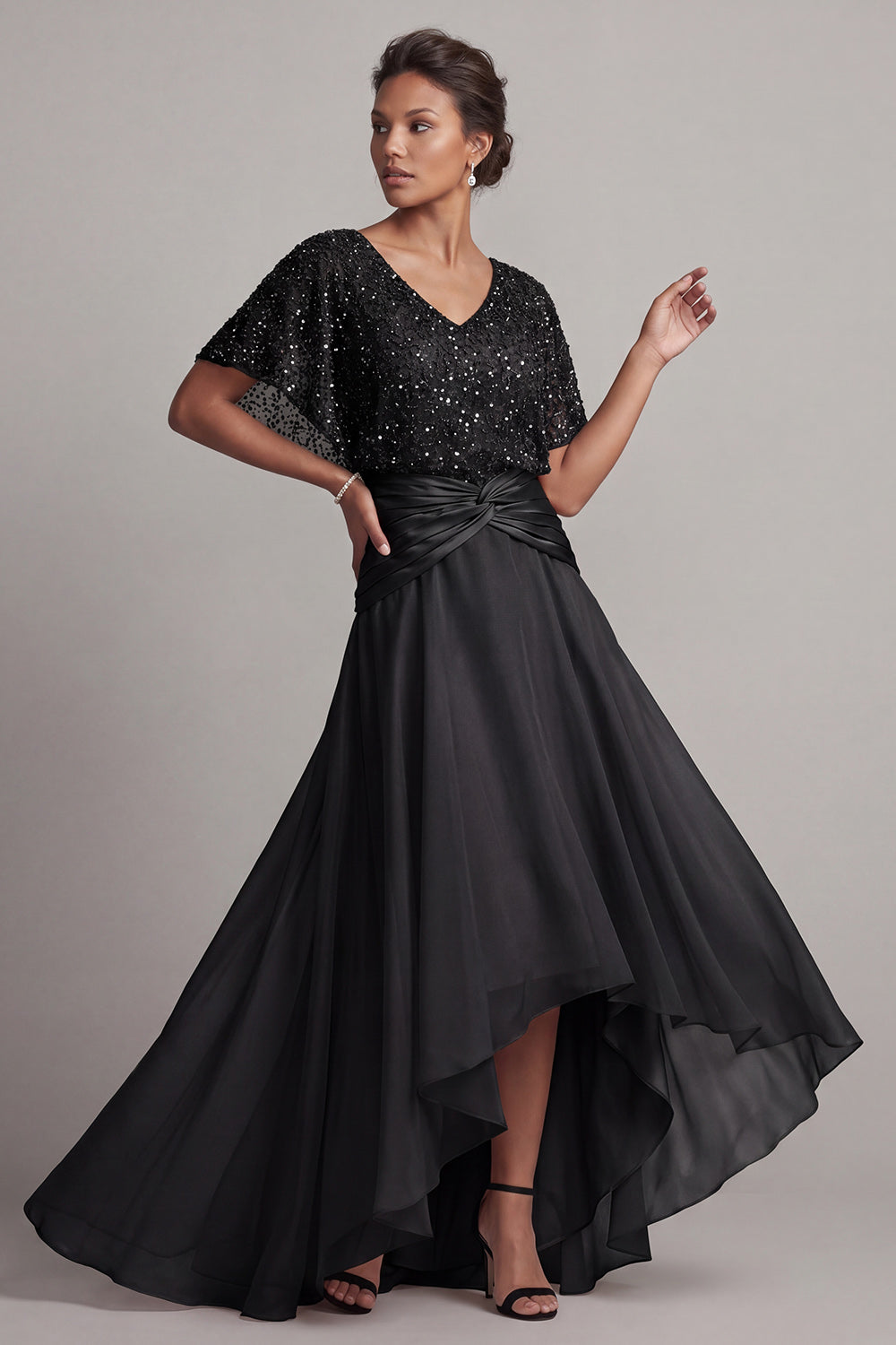Zapaka Women Sparkly Champagne Long Mother of the Bride Dress V-Neck Ruched Sequin Chiffon Short Sleeves A Line Wedding Guest Dress, Black / US8