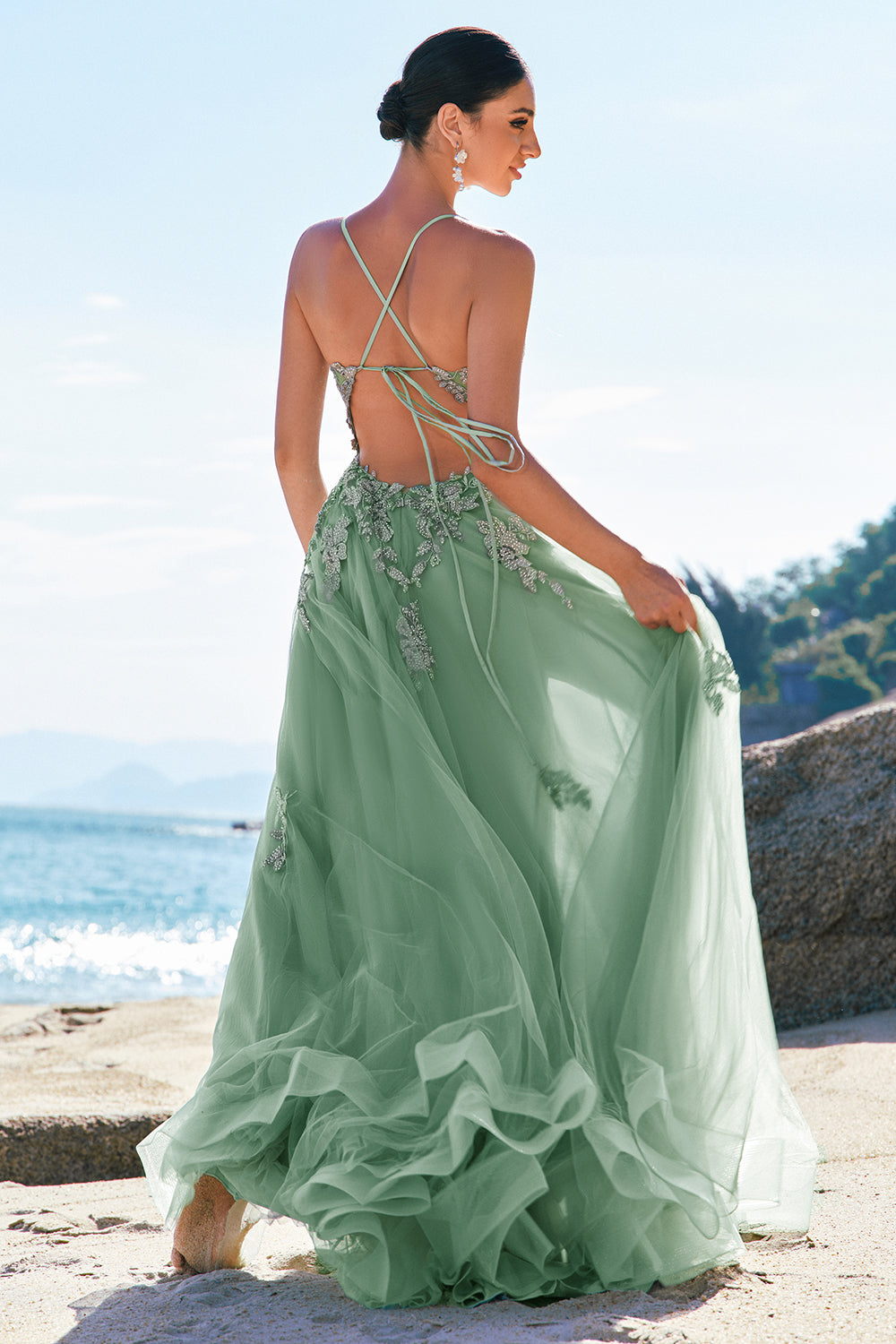 Zapaka Women Green Long Prom Dress A Line Spaghetti Straps Formal Dress with Criss Cross Back, Green / US22W Zapaka Women Green Long Prom Dress A Line Spaghetti Straps Formal Dress with Criss Cross Back, Green / US22W