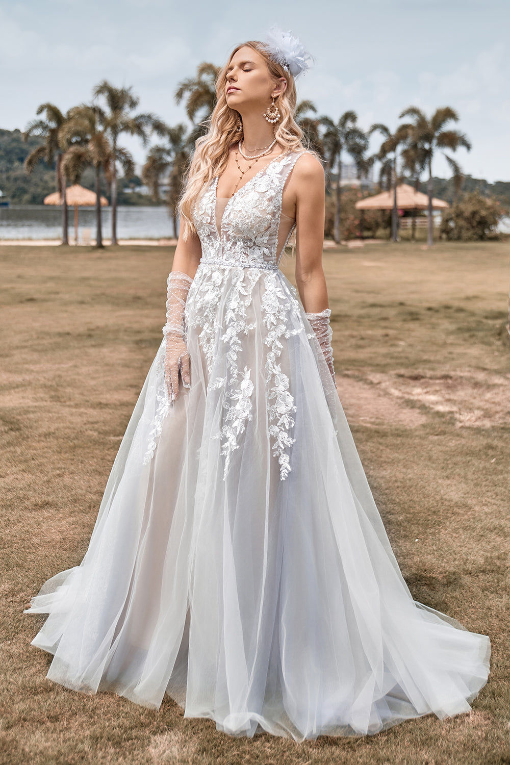 Zapaka Women A Line Tulle Ivory Wedding Dress with Appliques V-Neck Sleeveless Bridal Dress, Ivory / US14 Zapaka Women A Line Tulle Ivory Wedding Dress with Appliques V-Neck Sleeveless Bridal Dress, Ivory / US14