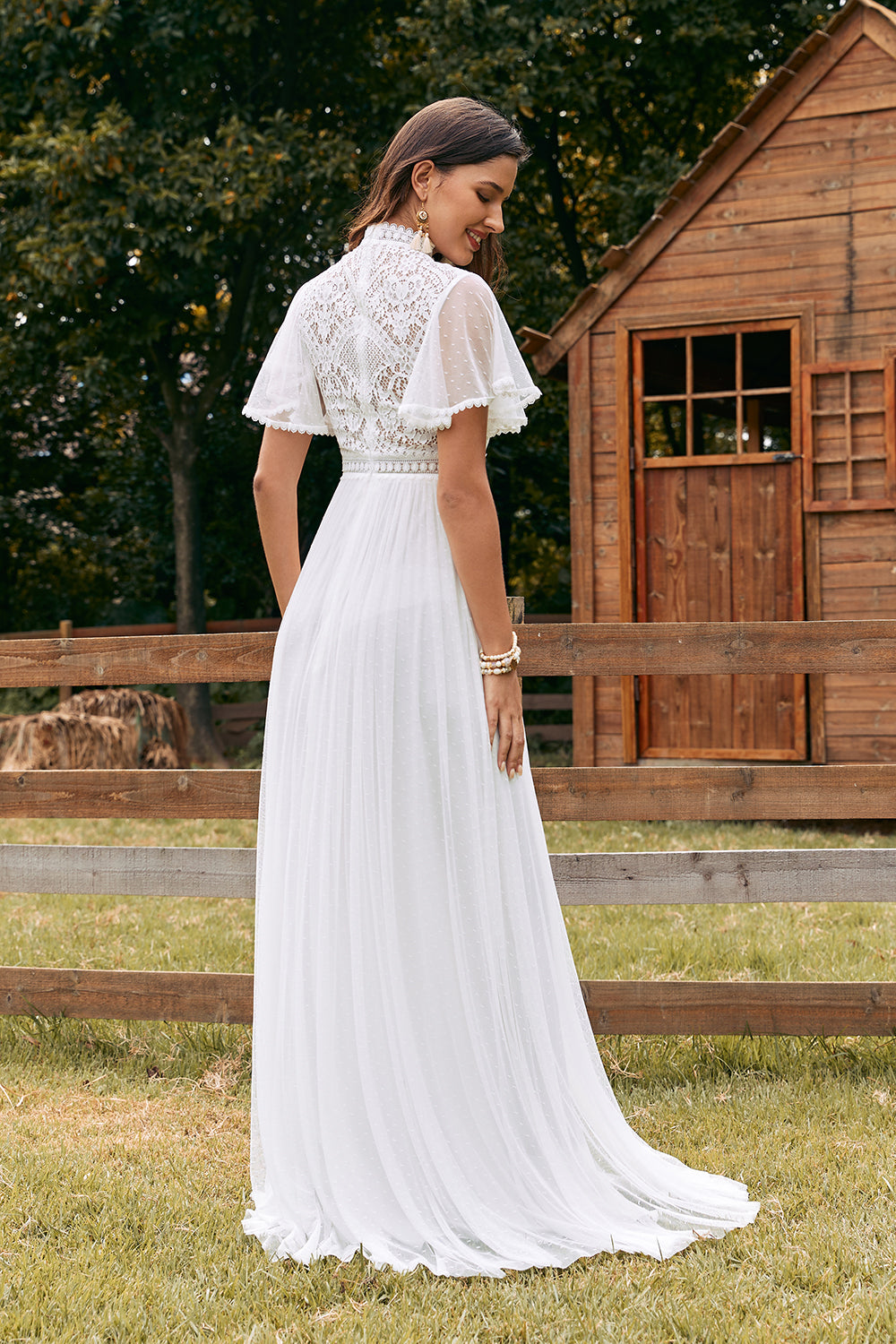 Zapaka Women Vintage Ivory Chiffon Boho Wedding Dress with Lace Round Neck Short Sleeves Bridal Dress, Ivory / US26W Zapaka Women Vintage Ivory Chiffon Boho Wedding Dress with Lace Round Neck Short Sleeves Bridal Dress, Ivory / US26W