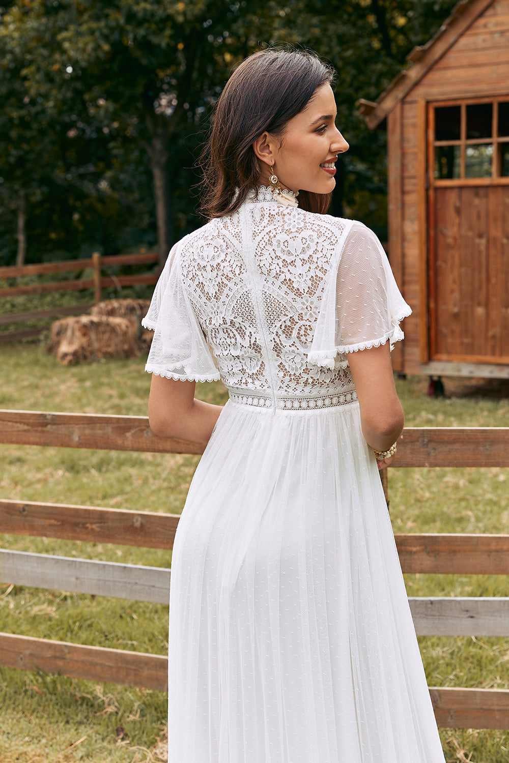 Zapaka Women Vintage Ivory Chiffon Boho Wedding Dress with Lace Round Neck Short Sleeves Bridal Dress, Ivory / US26W Zapaka Women Vintage Ivory Chiffon Boho Wedding Dress with Lace Round Neck Short Sleeves Bridal Dress, Ivory / US26W